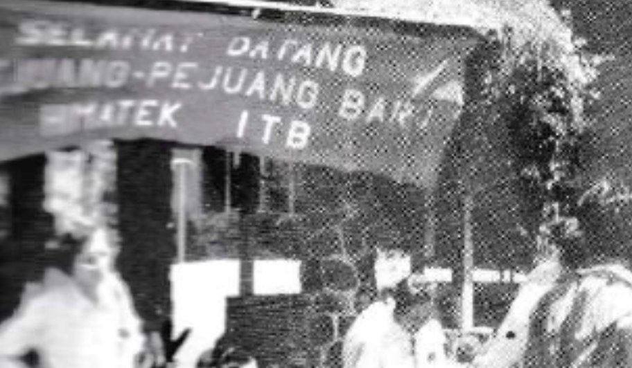 Historic HIMATEK-ITB welcome banner for new members