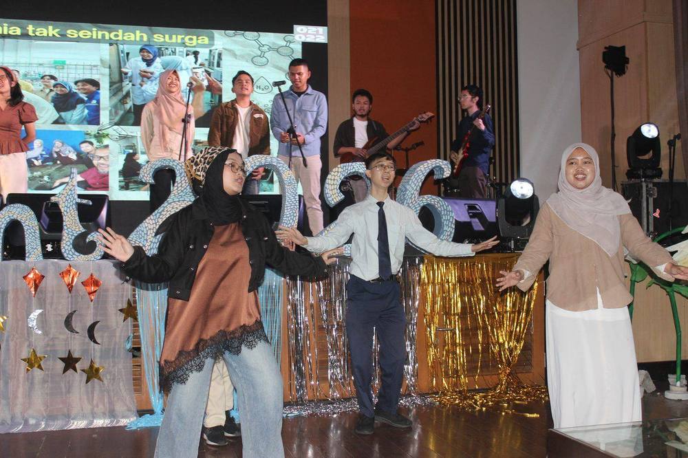 ChENight theater and performance